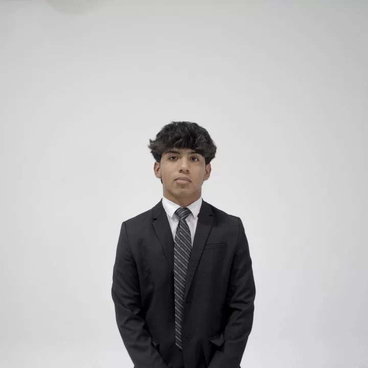 Oliver Torres  Chief of crisis